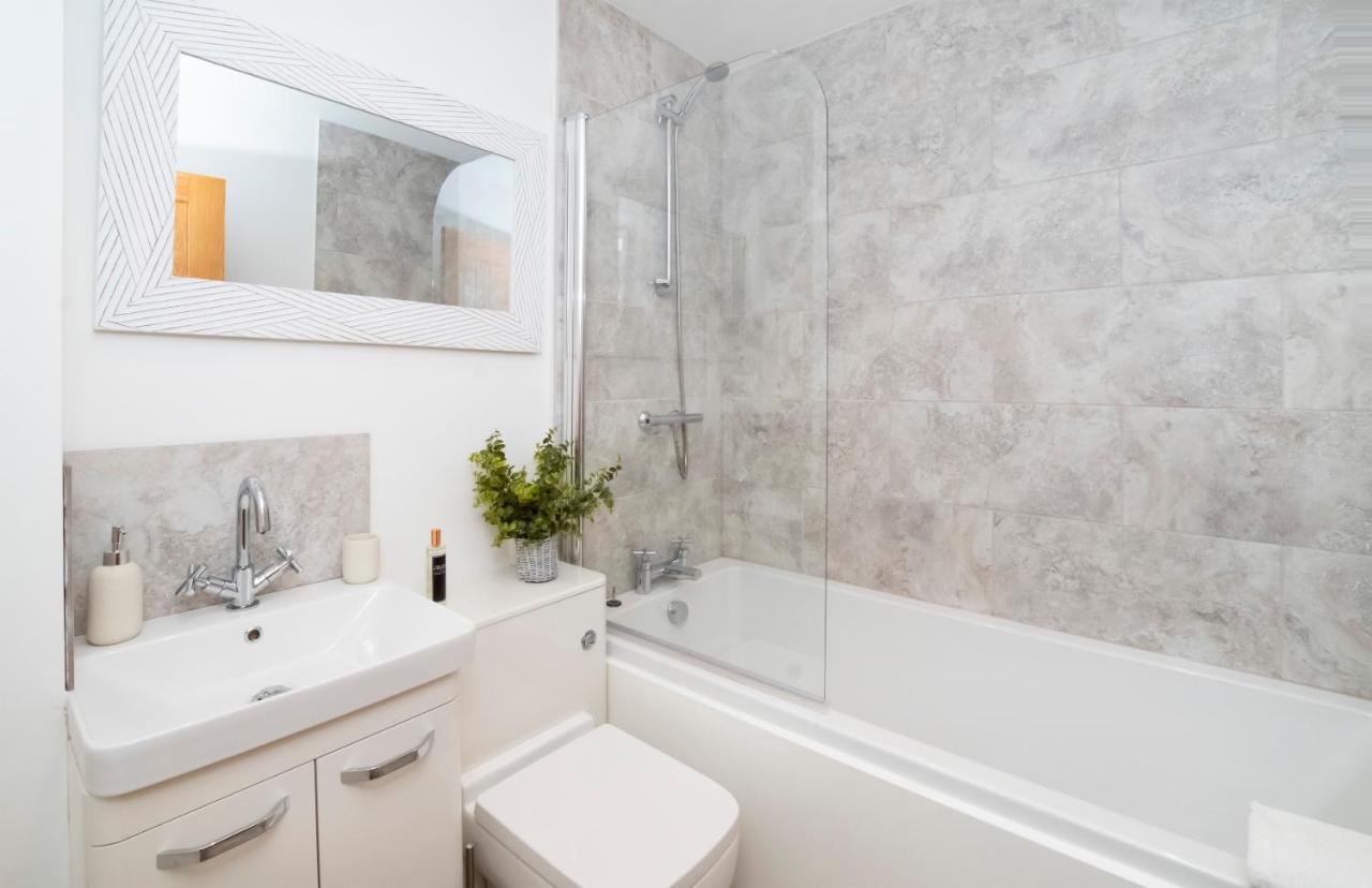 Livingstone Street Apartments With Free Parking York Luaran gambar